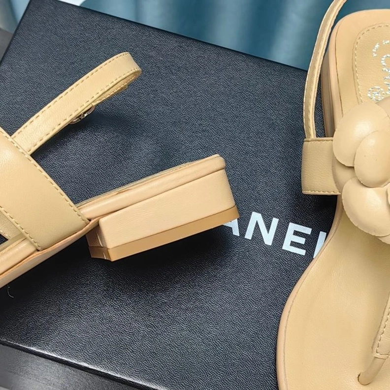 ModernLook Chxnxl Sandals 122803