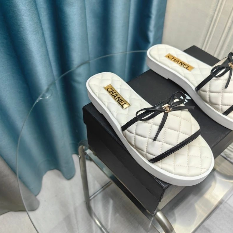 Resilient Chxnxl Slippers 122369