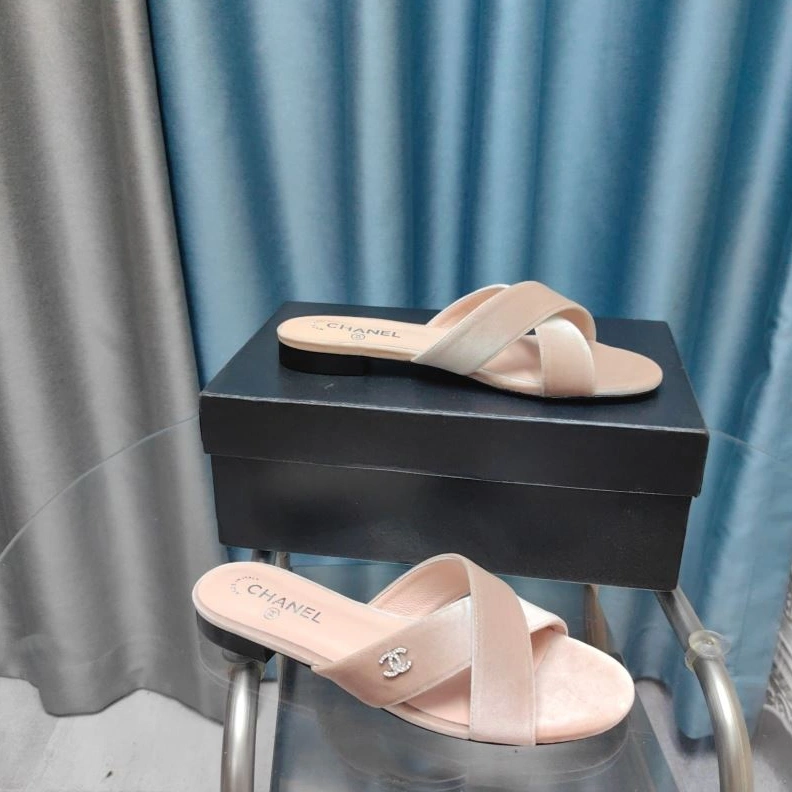 Efficient Chxnxl Slippers 122355