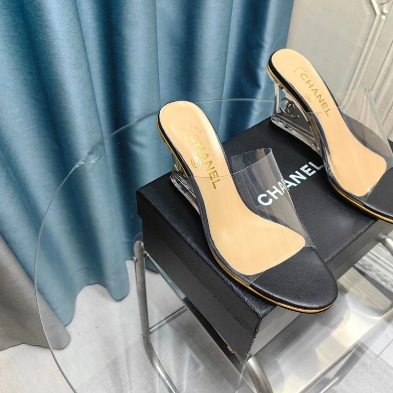 HighQuality Chxnxl Slippers 122363