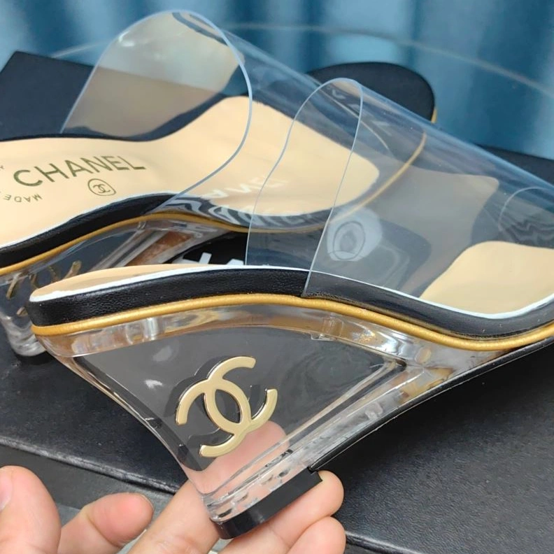 HighQuality Chxnxl Slippers 122363
