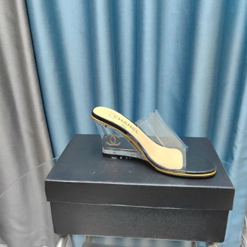 HighQuality Chxnxl Slippers 122363