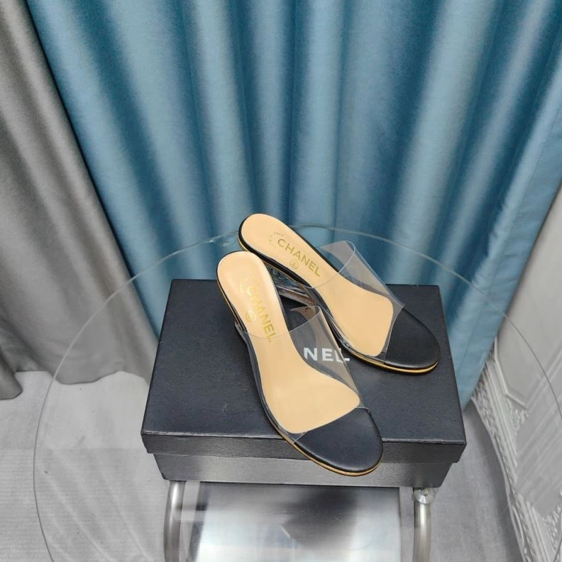 HighQuality Chxnxl Slippers 122363