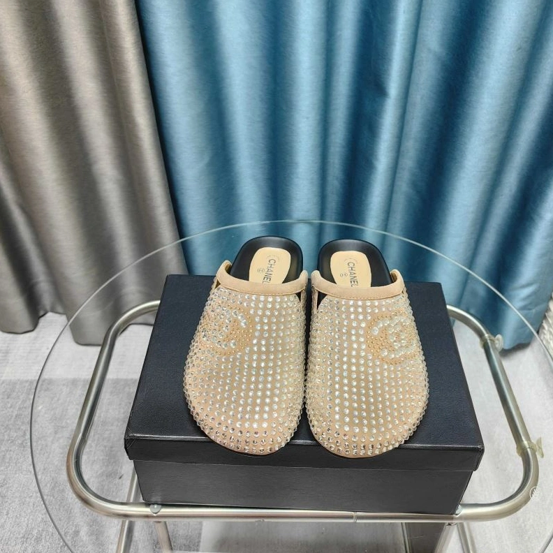 Compact Chxnxl Slippers 122366