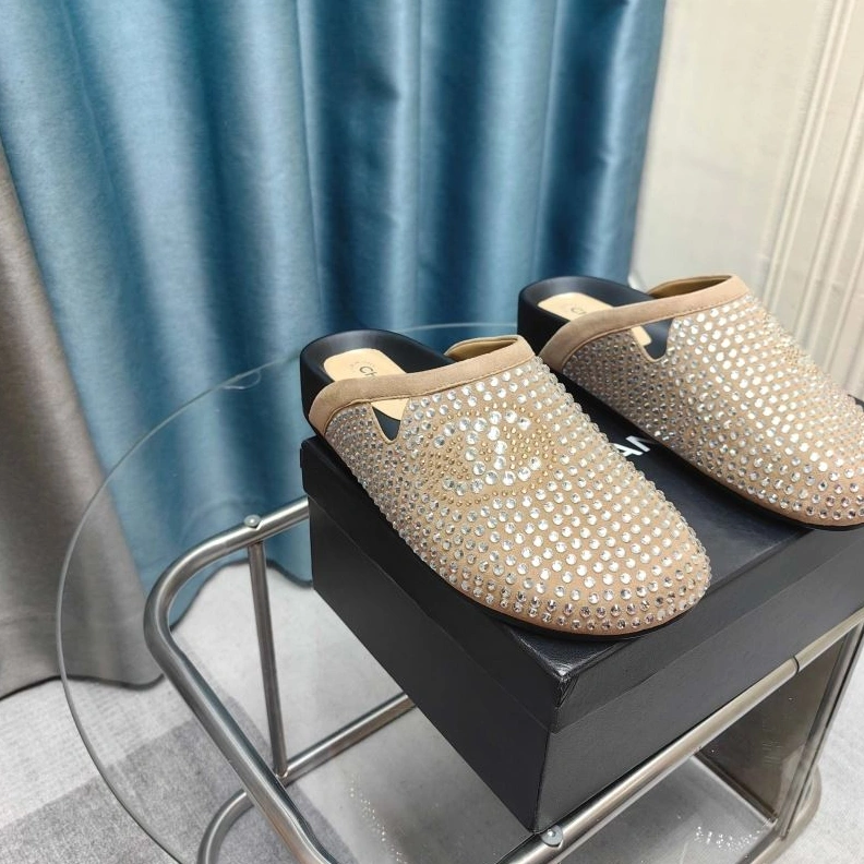 Compact Chxnxl Slippers 122366