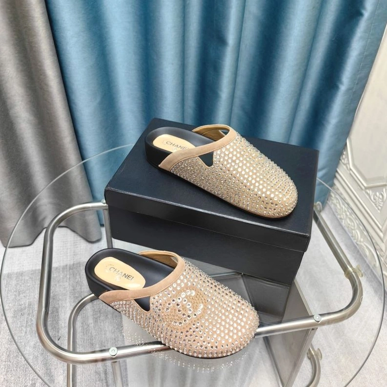 Compact Chxnxl Slippers 122366