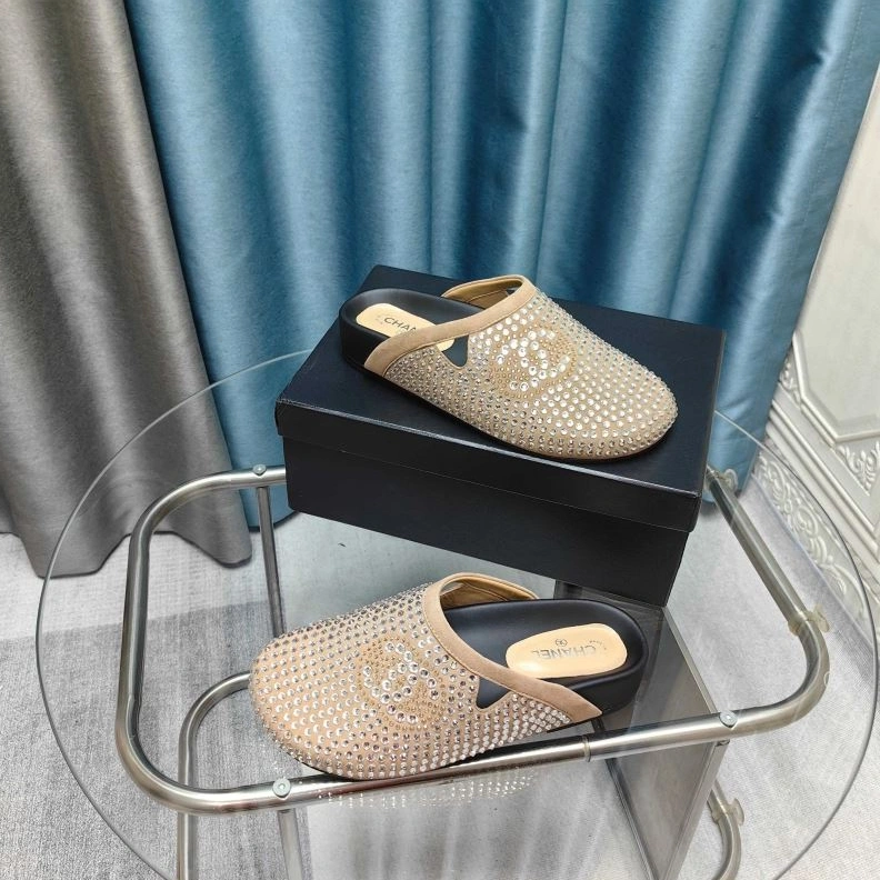 Compact Chxnxl Slippers 122366