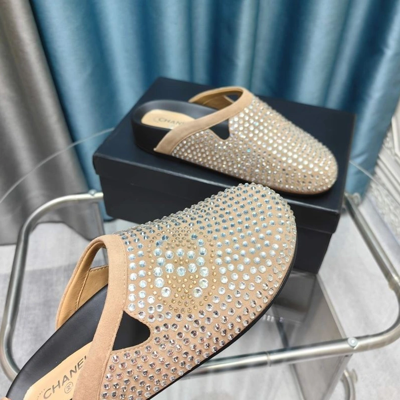 Compact Chxnxl Slippers 122366