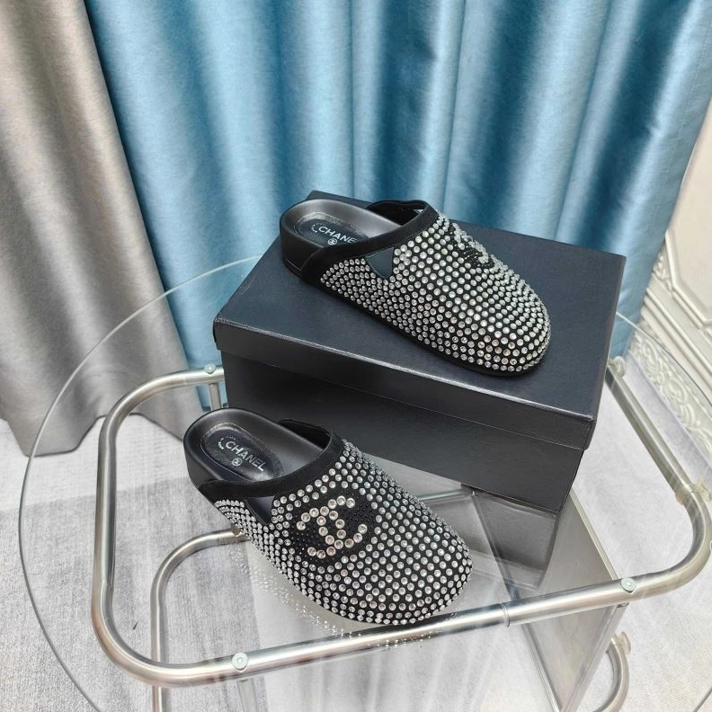 Affordable Chxnxl Slippers 122364