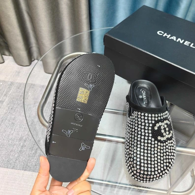Affordable Chxnxl Slippers 122364