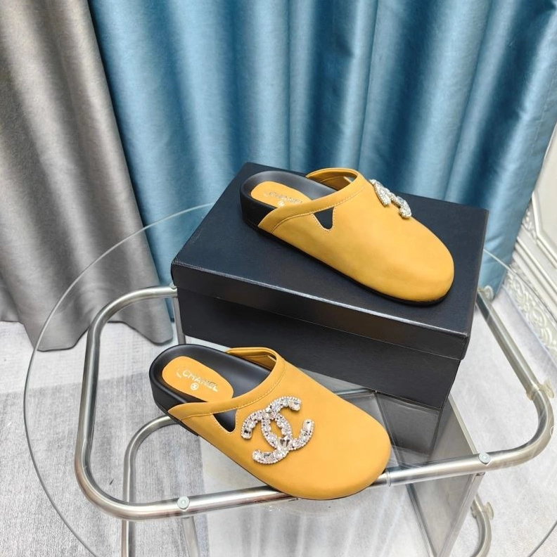 Compact Chxnxl Slippers 122353