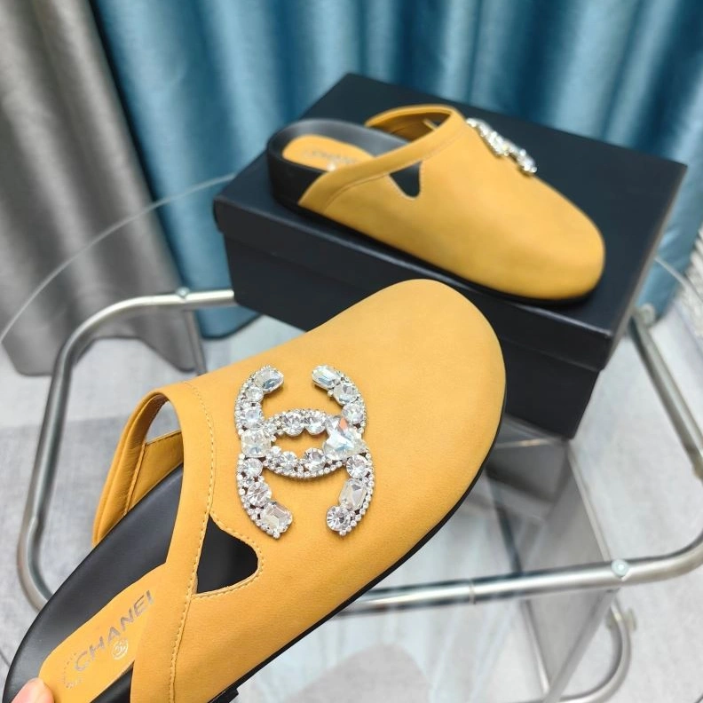 Compact Chxnxl Slippers 122353