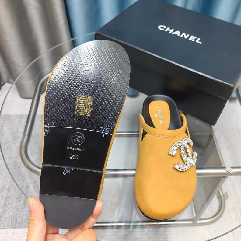 Compact Chxnxl Slippers 122353