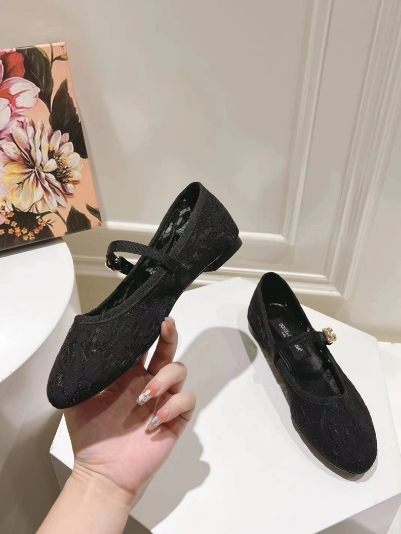 Dolce & Gabbana Flat Shoes Durable 145899