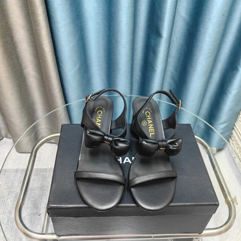 Lightweight Chxnxl Sandals 121849
