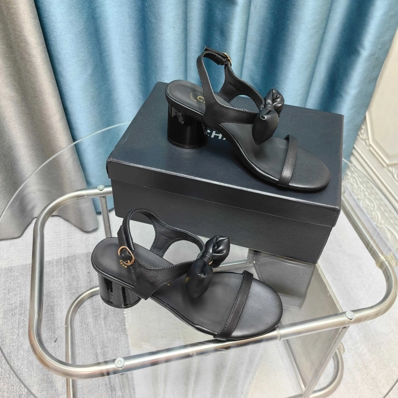 Lightweight Chxnxl Sandals 121849
