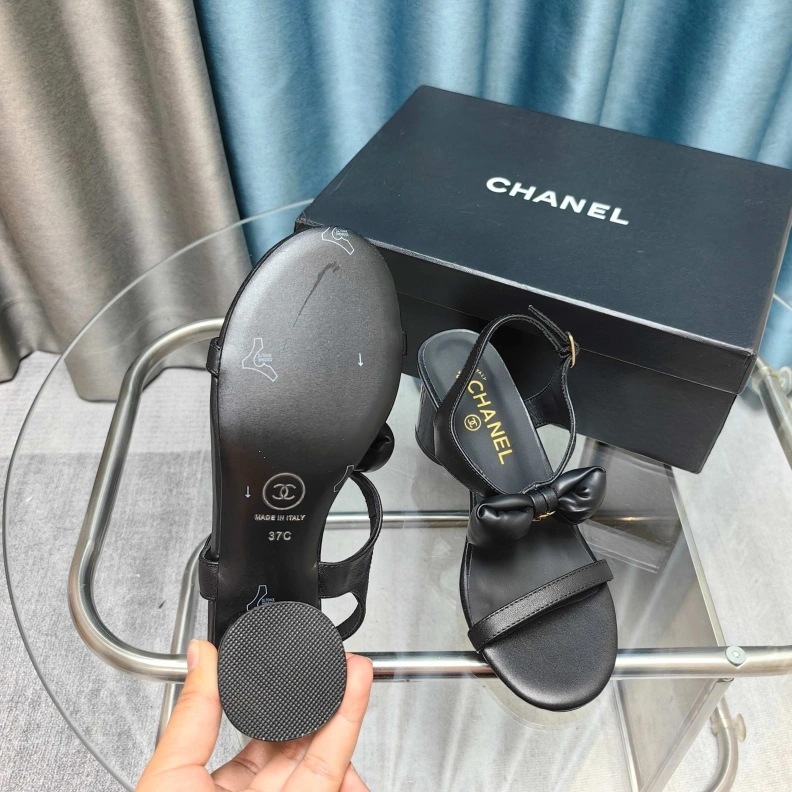 Lightweight Chxnxl Sandals 121849