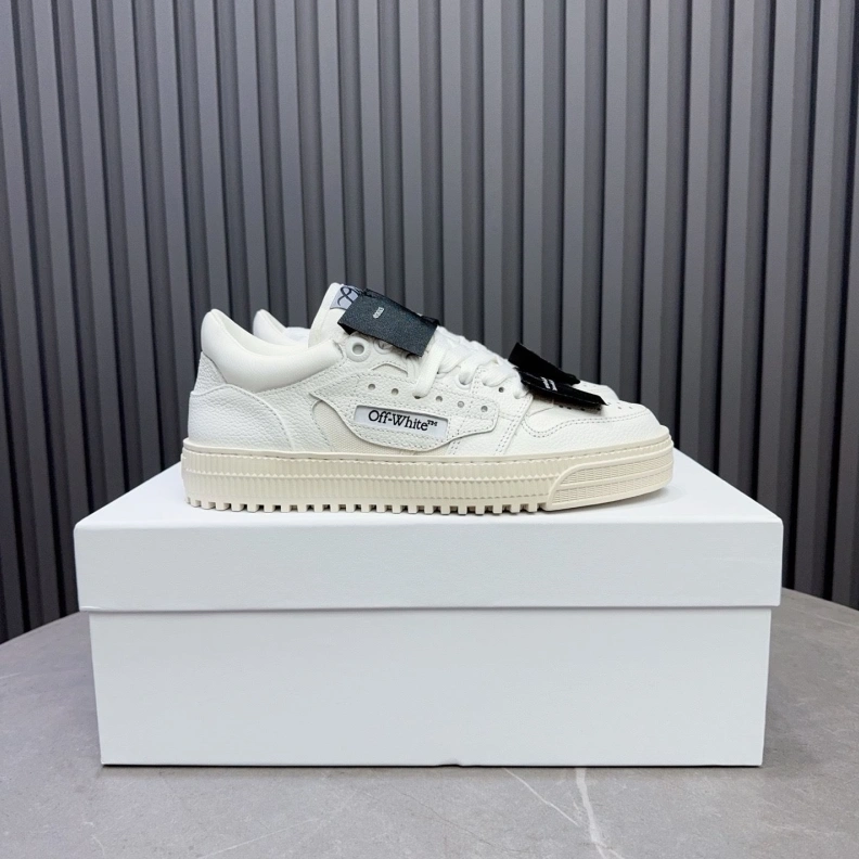 Trendsetting Off-Whxtx Sneakers 207791
