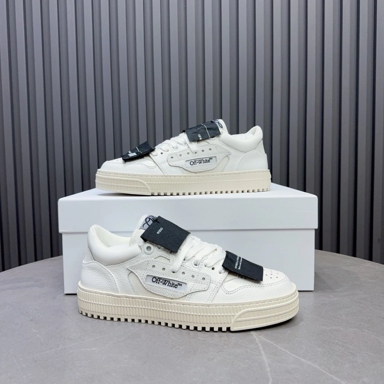 Trendsetting Off-Whxtx Sneakers 207791