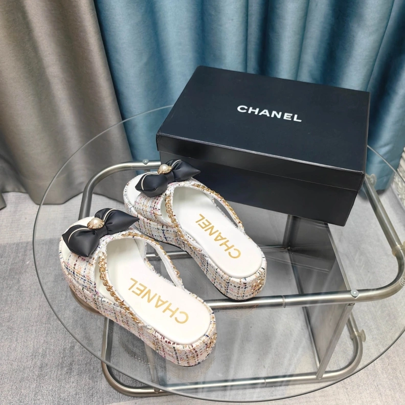 Elegant Chxnxl Slippers 121737