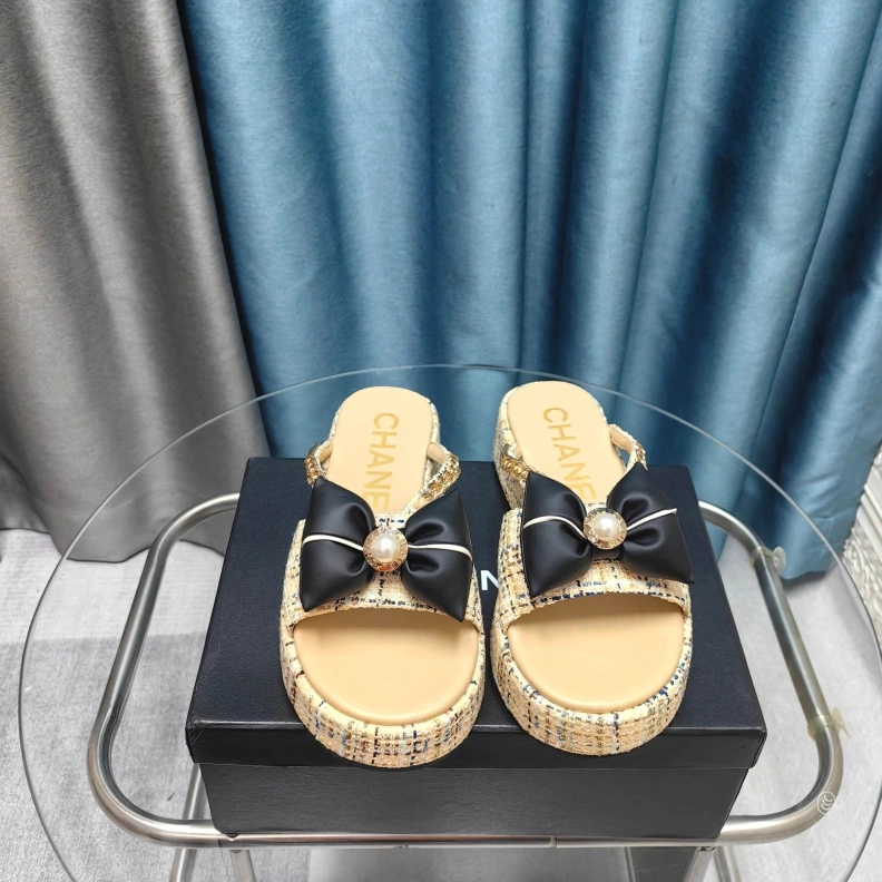 Chxnxl Slippers Sleek 121736