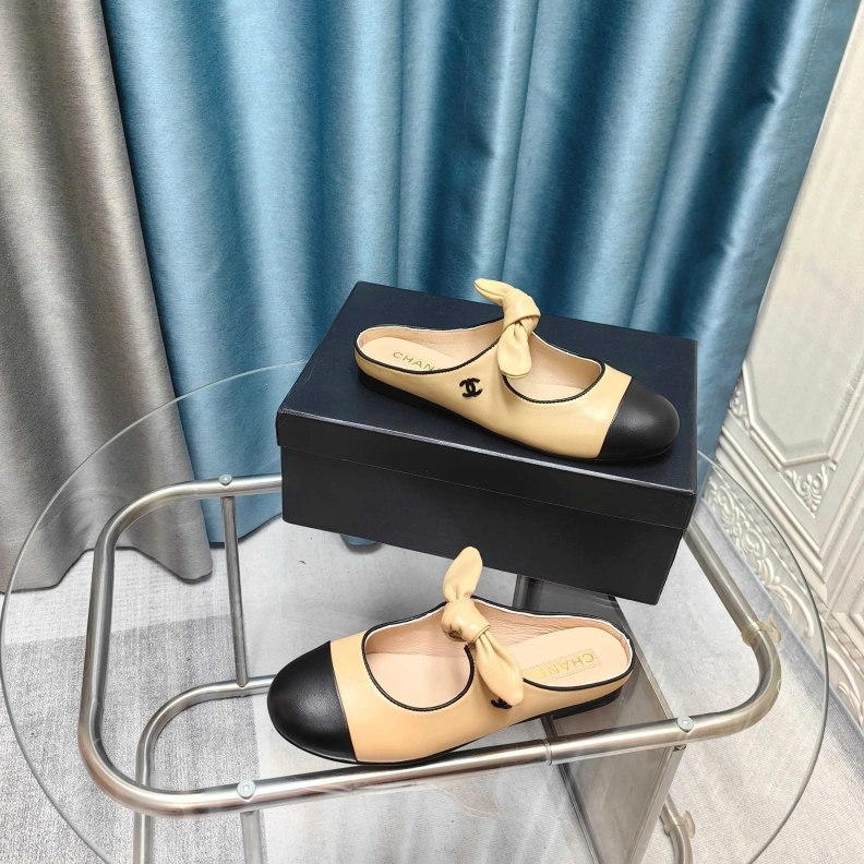 Classic Chxnxl Slippers 121733