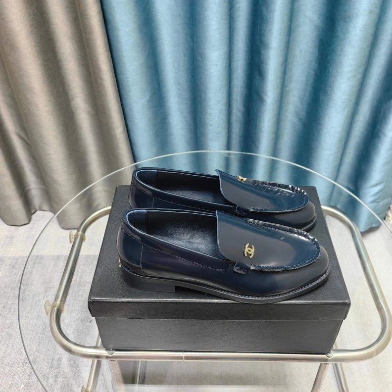 Bold Chxnxl Leather Shoes 121972