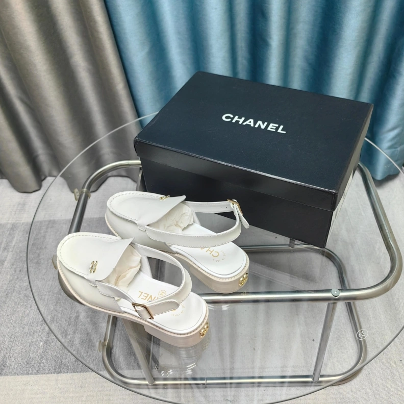 Vibrant Chxnxl Sandals 121851