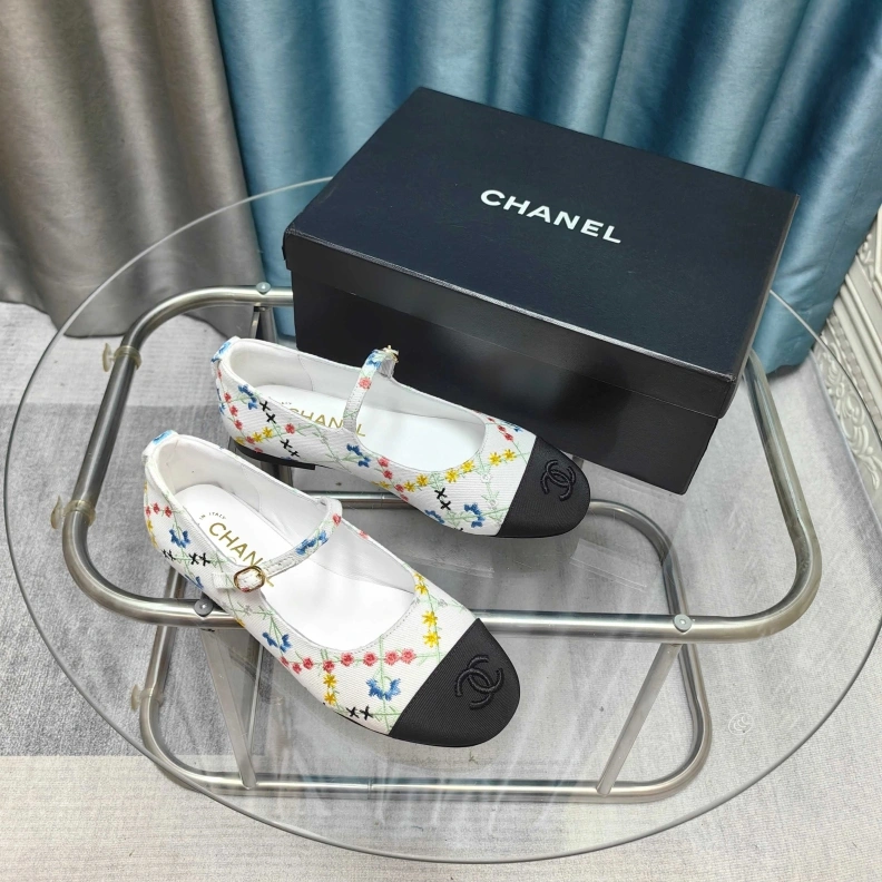 Popular Chxnxl Slippers 121722