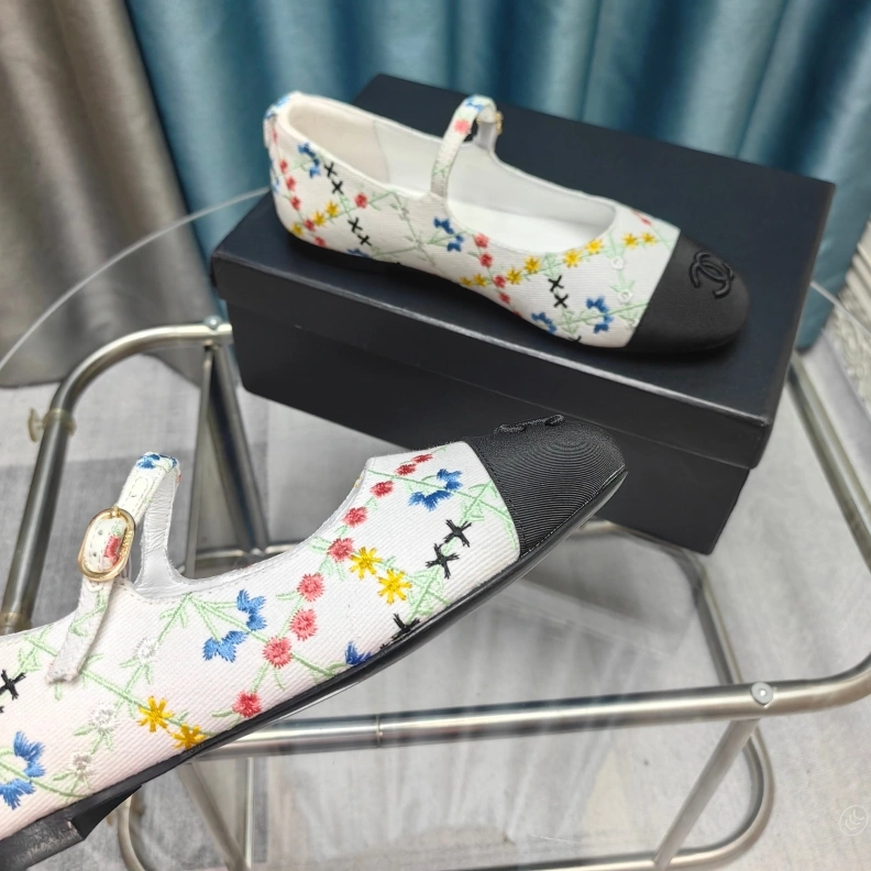 Popular Chxnxl Slippers 121722