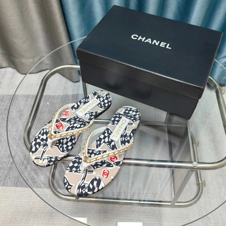 Sophisticated Chxnxl Slippers 121721