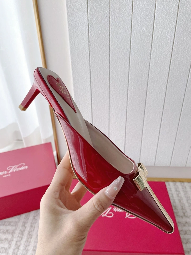 Gxvxnchy Sandals Stylish 153044