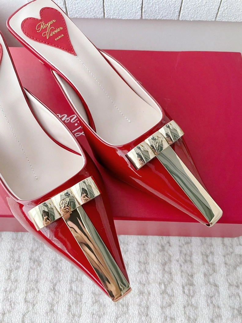 Gxvxnchy Sandals Stylish 153044