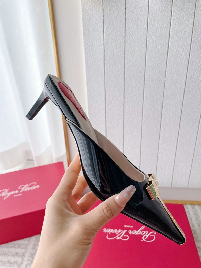Gxvxnchy Sandals Sleek 153031
