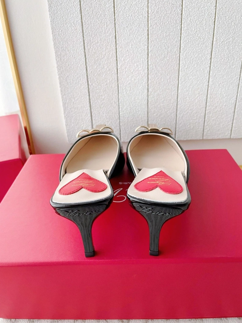 Gxvxnchy Sandals Sleek 153031