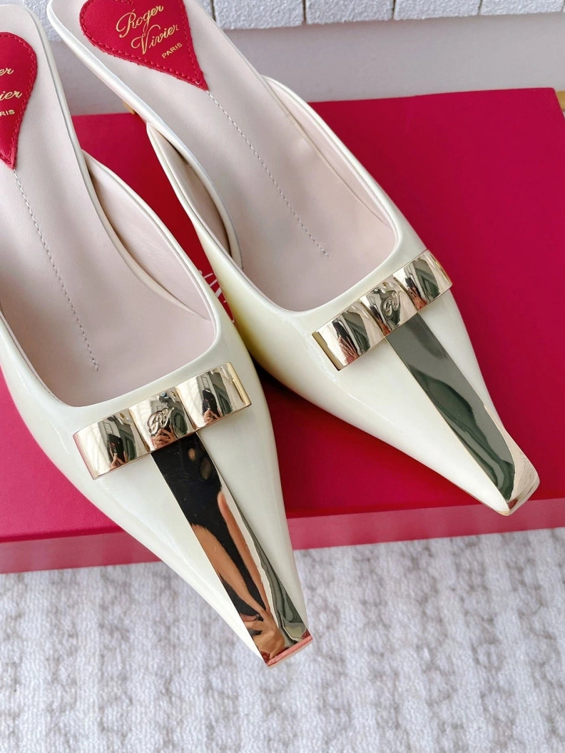 Cozy Gxvxnchy Sandals 153051