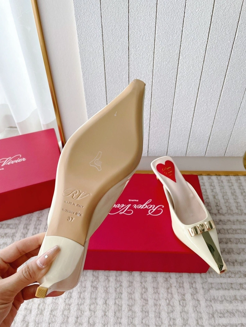 Cozy Gxvxnchy Sandals 153051