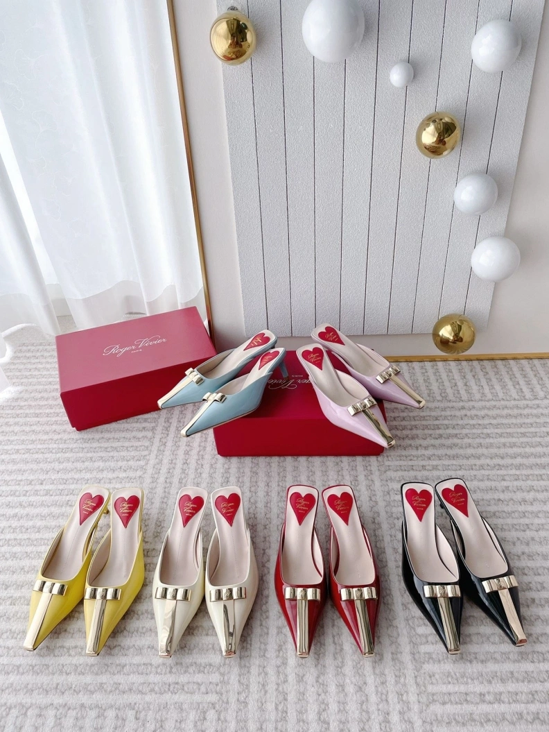 Cozy Gxvxnchy Sandals 153051