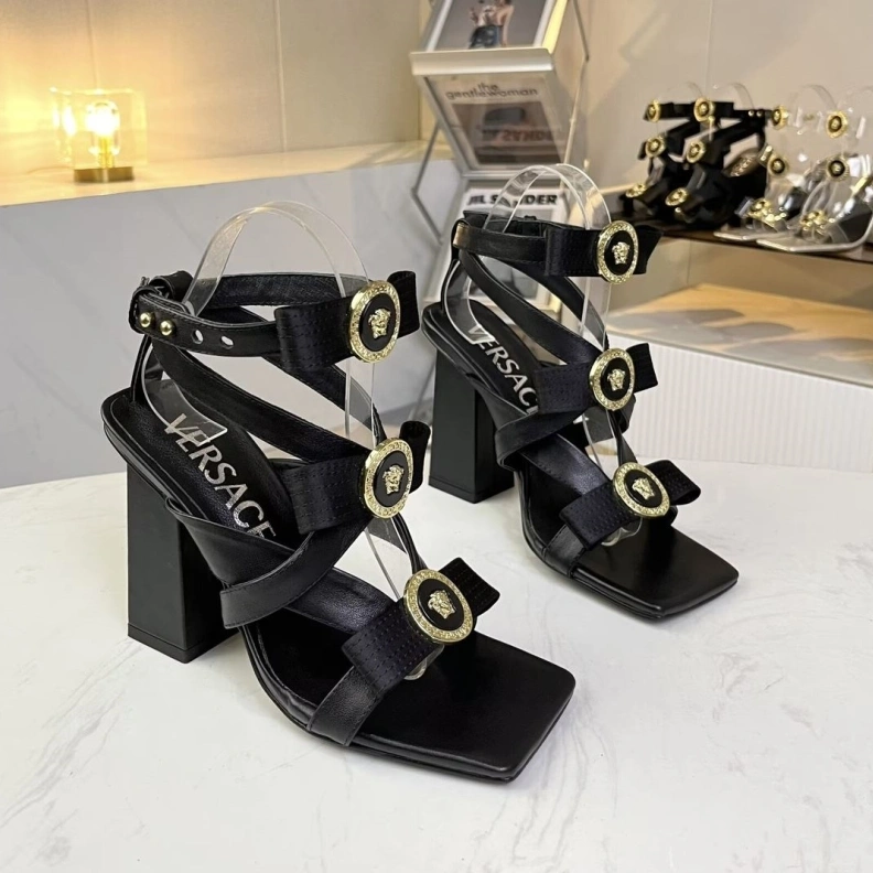 UrbanStyle Gxvxnchy Sandals 153024
