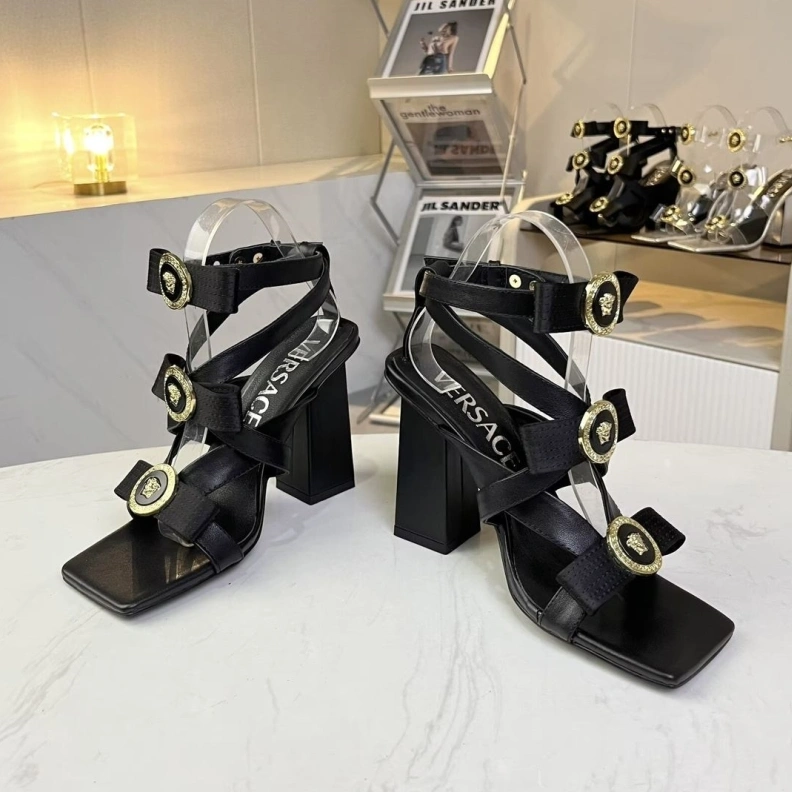 UrbanStyle Gxvxnchy Sandals 153024