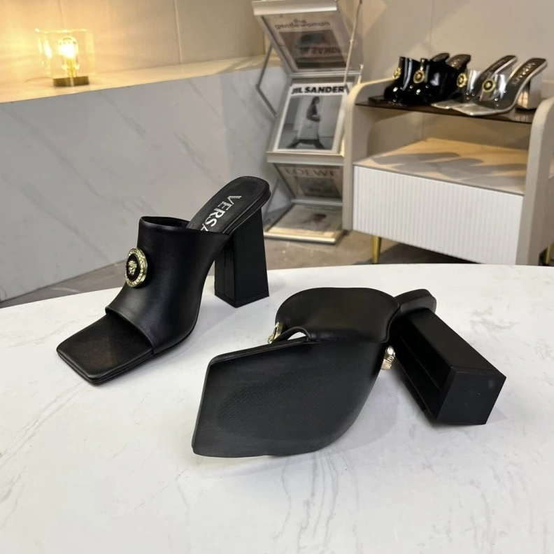 Classic Gxvxnchy Sandals 153026