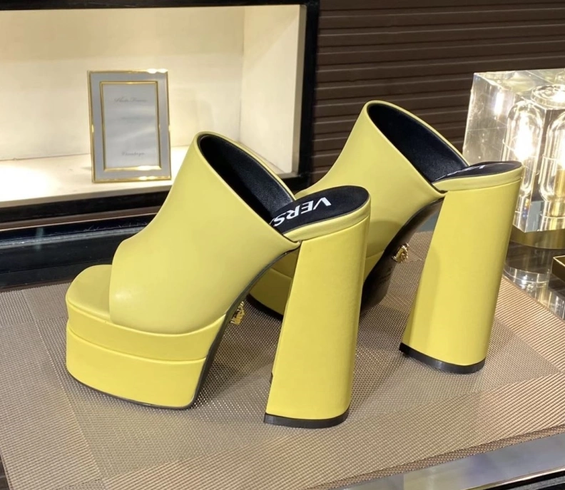 StreetReady Gxvxnchy Sandals 153023