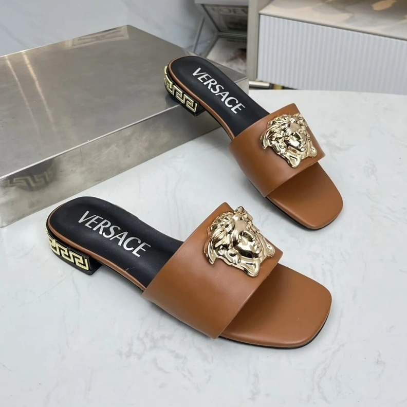 ModernLook Gxvxnchy Slippers 152899