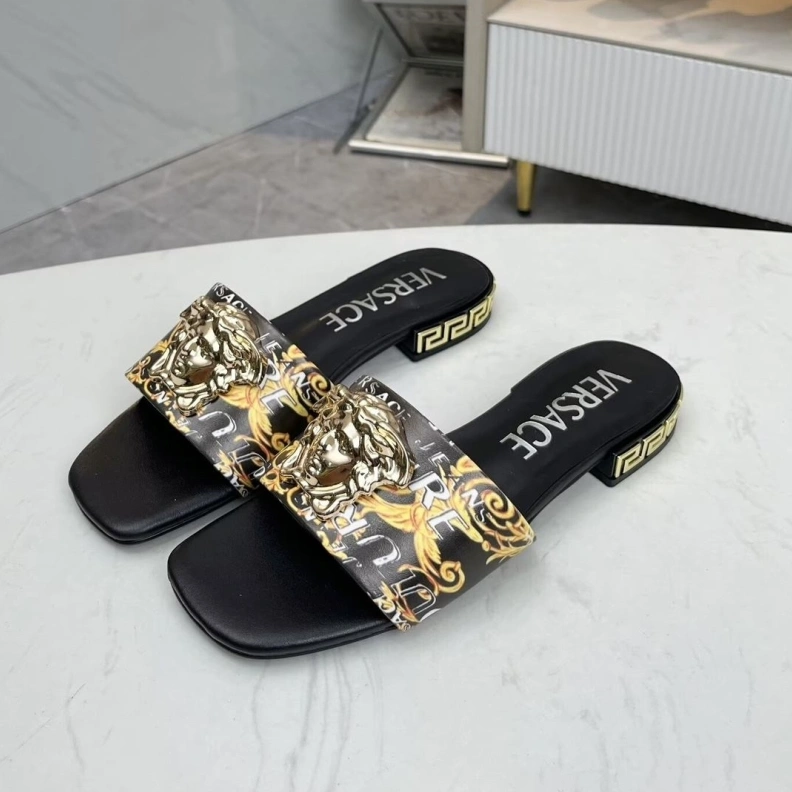 Gxvxnchy Slippers AllSeason 152887