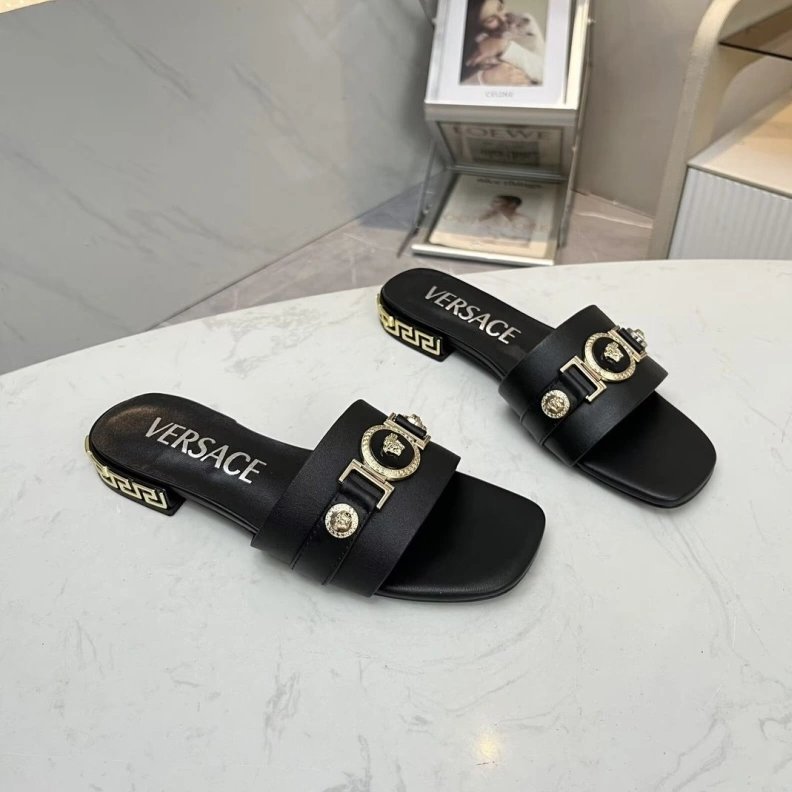 Modern Gxvxnchy Slippers 152884