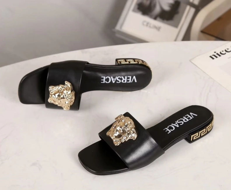 Versatile Gxvxnchy Slippers 152867