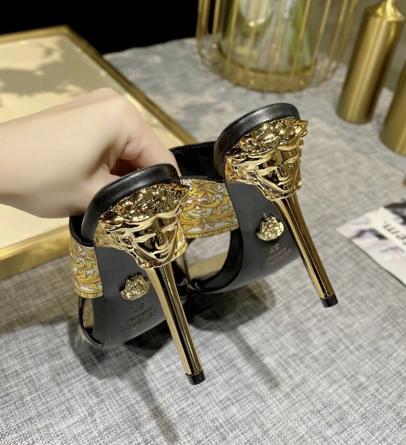 Gxvxnchy Sandals Elegant 152985