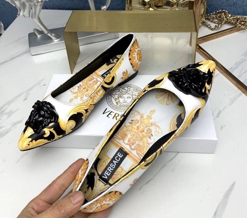 ModernLook Gxvxnchy Flat Shoes 153092