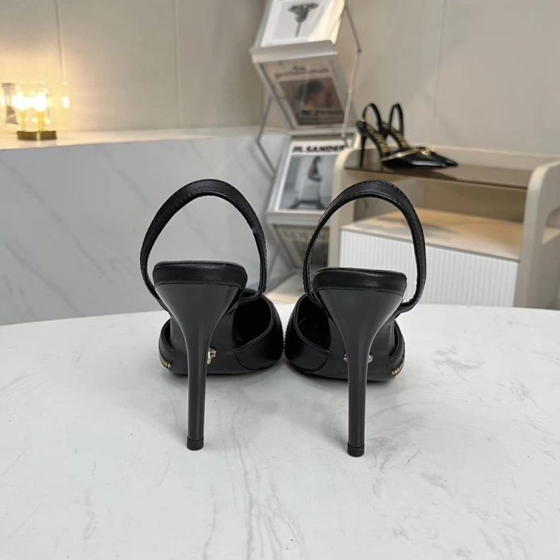 Efficient Gxvxnchy Sandals 152973