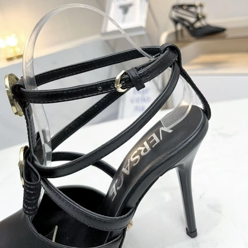 Gxvxnchy Sandals Bright 152970